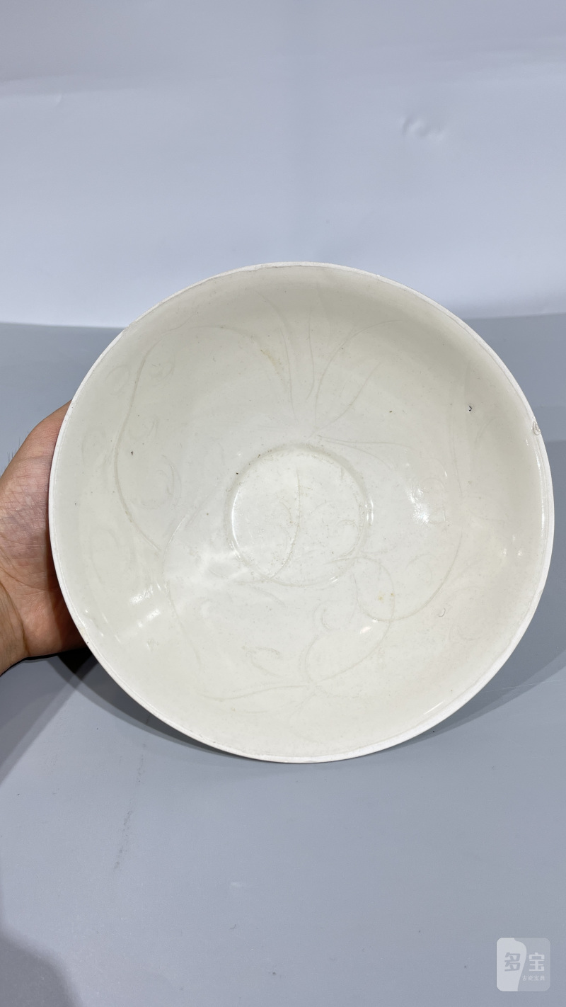 明 定瓷刻花花卉碗 - 图2